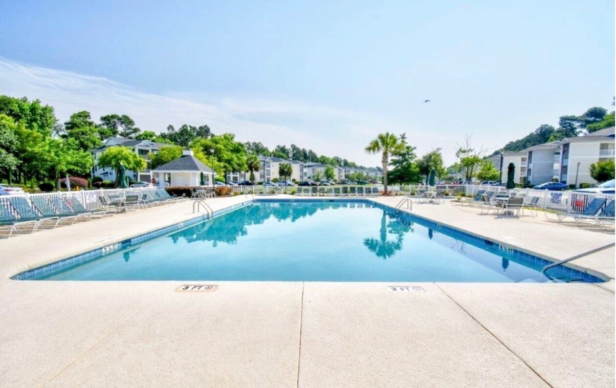 Building Photo - 1298 River Oaks Dr