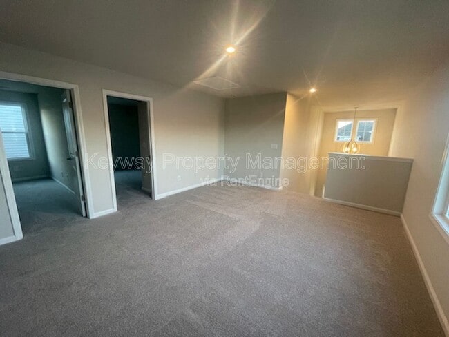 Building Photo - 810 Manitou Cir