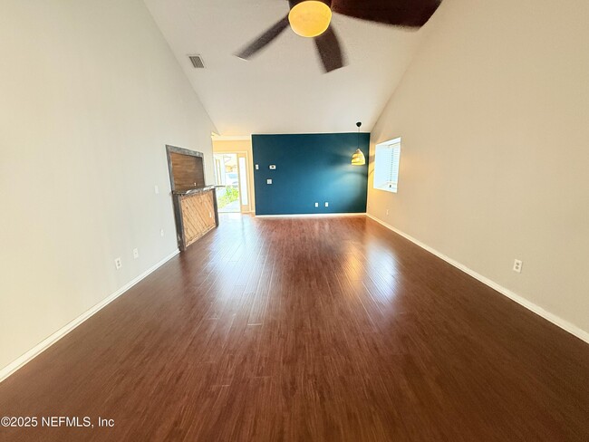 Building Photo - 14349 Courtney Woods Ln