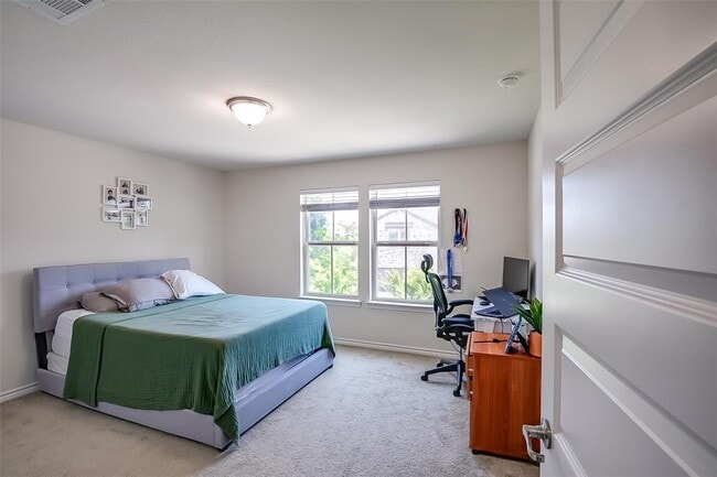 Building Photo - 9202 Spade Cir