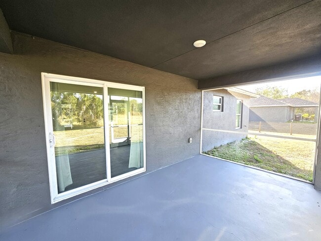 Building Photo - 2447 NW 5th St