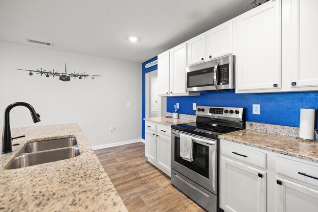 Building Photo - 1016 Limpkin St