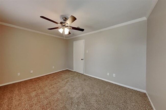Building Photo - 25830 Richards Rd