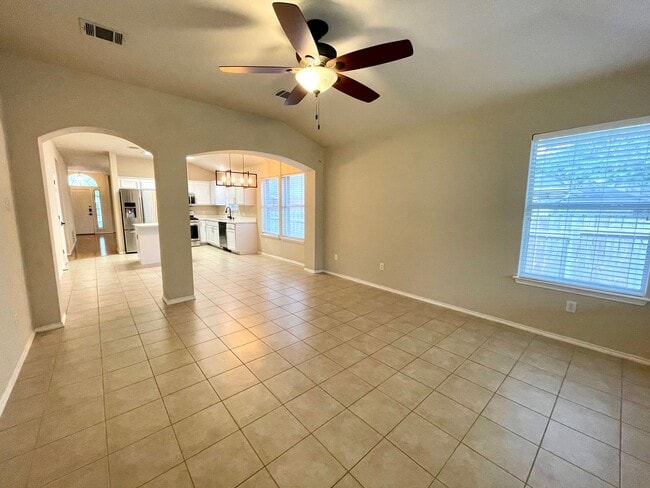 Building Photo - Well-Maintained 3 bedroom, 2 bathroom in Northwood