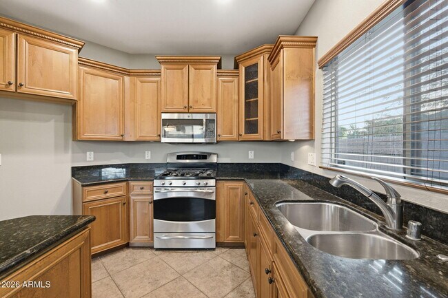 Building Photo - 13820 W Cheery Lynn Rd