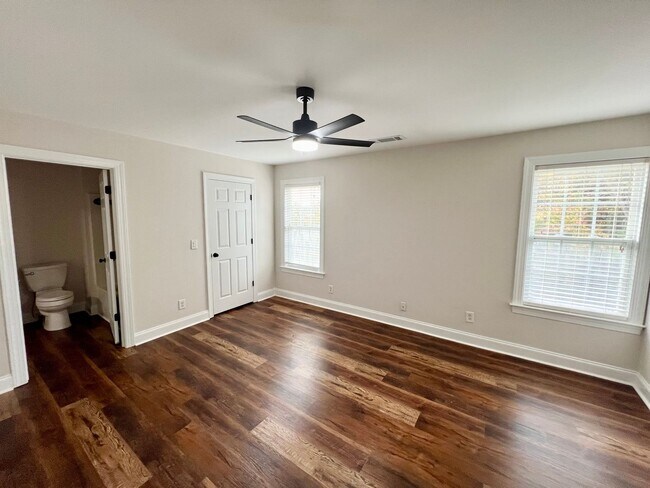 Building Photo - Four bedroom, 3.5 bath house in Elon!  Mus...