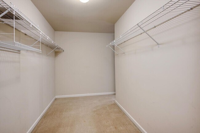 Building Photo - 542 Oconee Cir