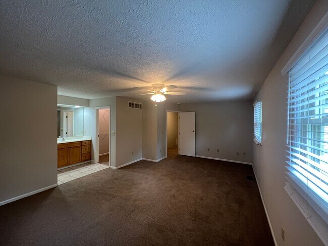 Building Photo - 1780-1782-1782 Hightower Dr