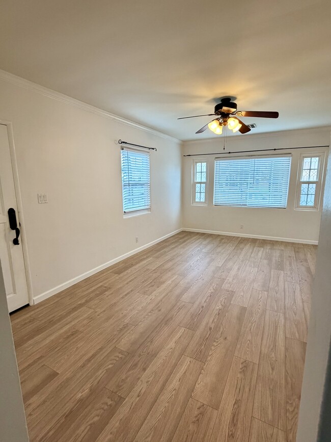 Building Photo - 327 Lima St