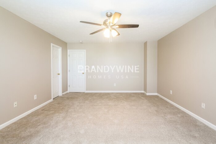 Building Photo - 2733 Dawnlake Dr