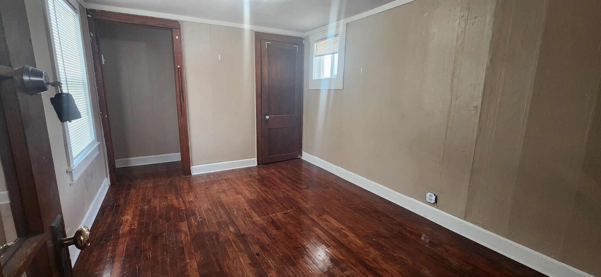 Building Photo - 414 Perrin St