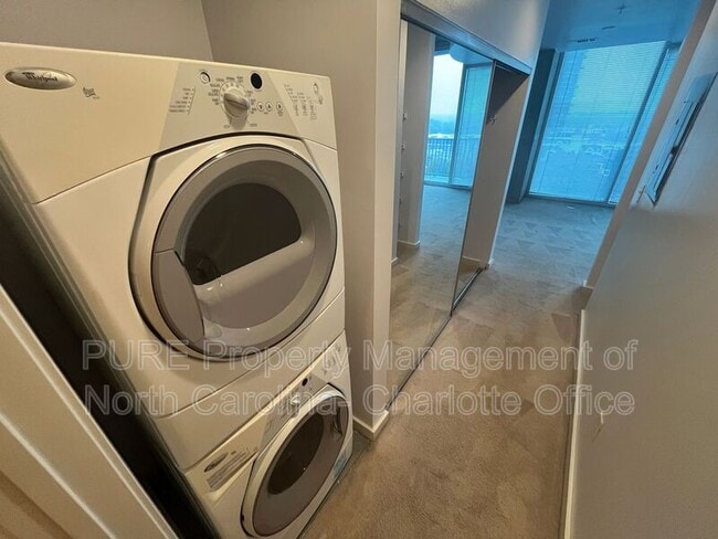 Building Photo - 210 N Church St