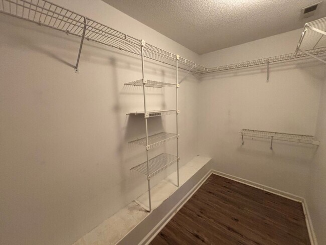 Building Photo - 5405 Beretta Way