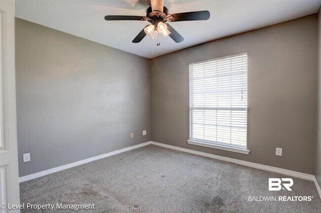 Building Photo - 15307 Hearthstone Dr