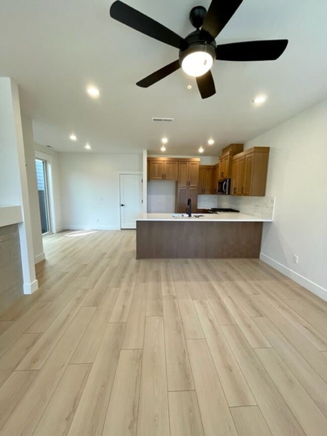 Building Photo - 3070 NE Terreo Pl