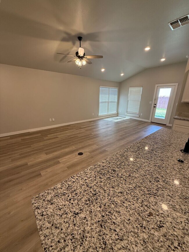 Building Photo - Available Now!! 4/2/2 in Frenship ISD