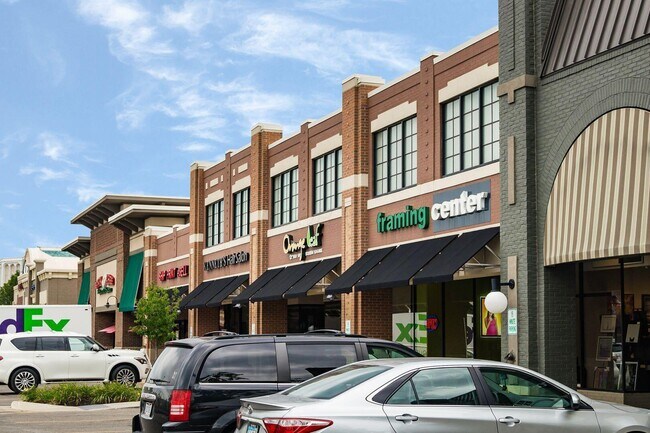 Building Photo - 2048 Jervis Rd