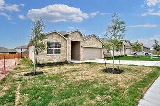 Building Photo - 10600 Seguin St