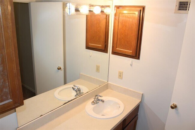 Building Photo - 2110 Rio Grande St