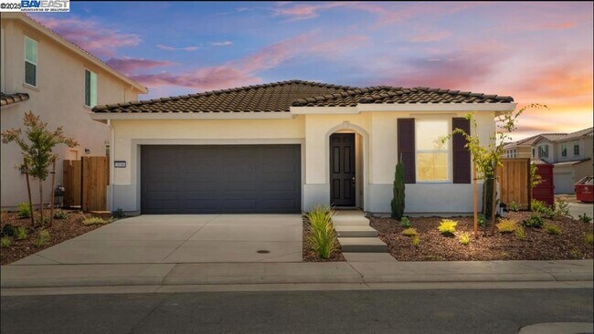 Primary Photo - 3000 Red Canard Wy