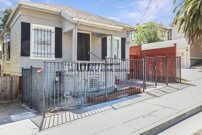 Building Photo - Nicely Located, Pet Friendly, Lake Merritt area home for rent