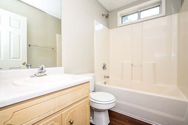 Building Photo - 717 Kaylors Meadow