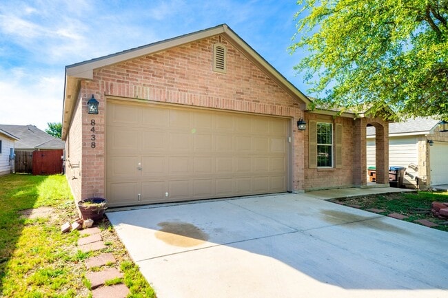 Building Photo - 8438 Silver Willow