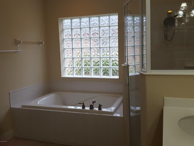 Building Photo - 1340 Cibola Dr