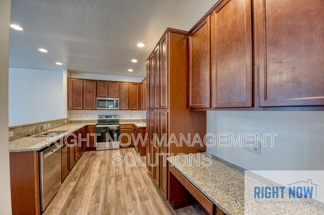 Building Photo - 5505 E Bollo St