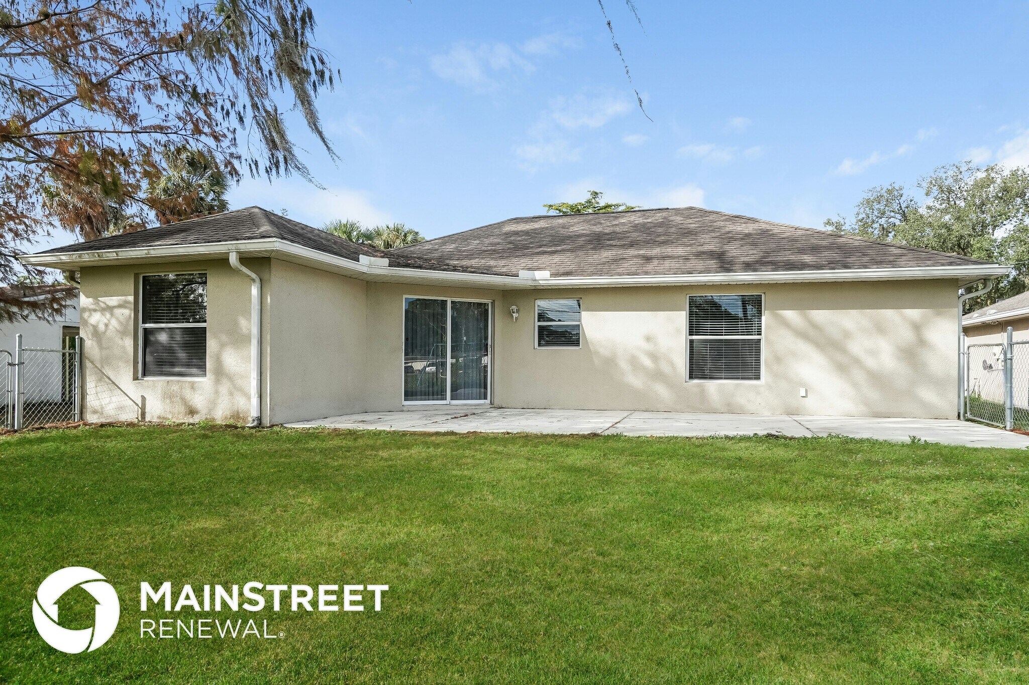 Building Photo - 2510 Barcelona Ave