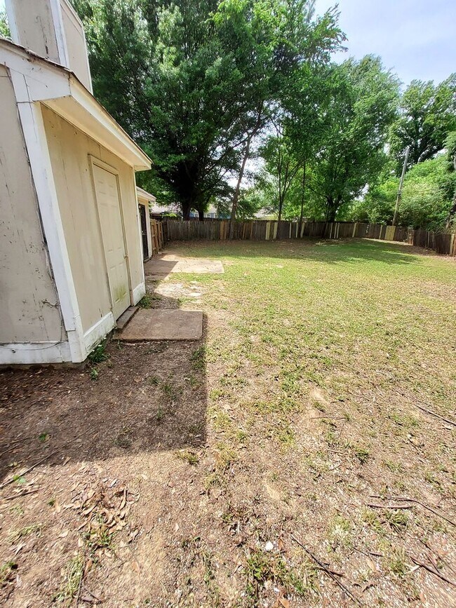 Building Photo - 4439 Stoney Creek Cove