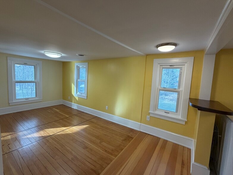 Building Photo - 7 Etna Ln