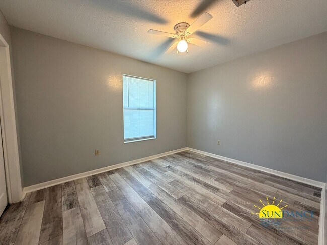 Building Photo - Comfortable 3BR Home in Fort Walton Beach Near Hurlburt Field & Eglin AFB!
