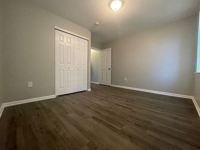 Building Photo - Newly Renovated 3 bed/1.5 bath in Waterfront South area of Camden!