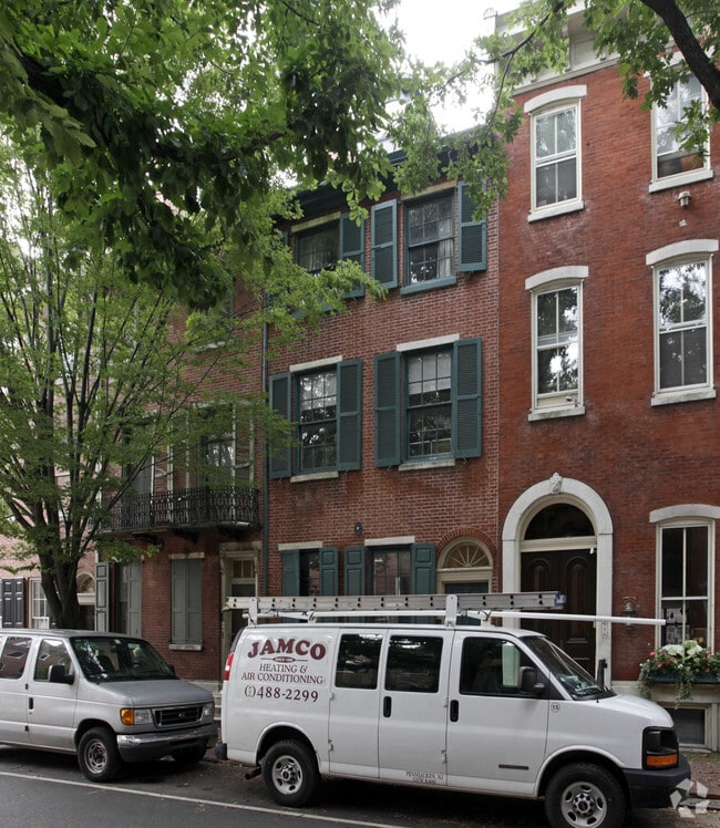 Building Photo - Spruce Street Portfolio