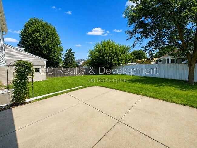 Building Photo - 1790 Indian Wells Cir