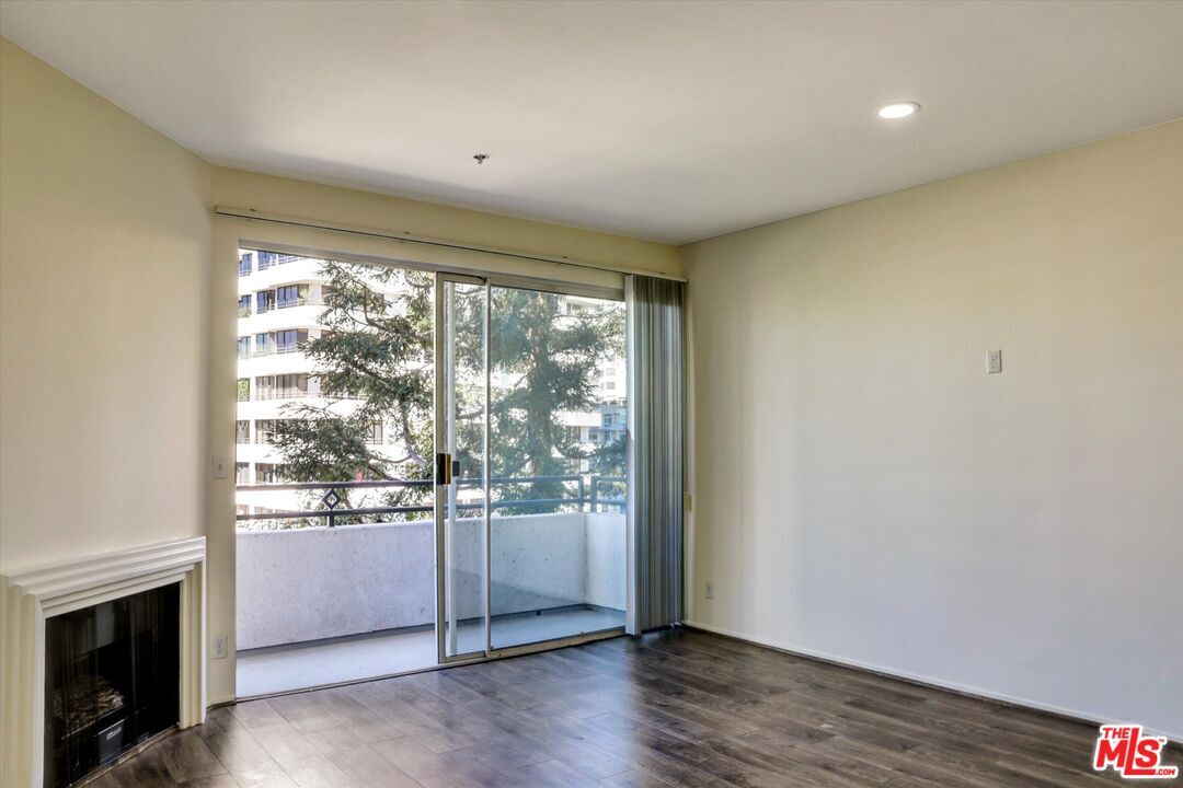 Building Photo - 10601 Wilshire Blvd