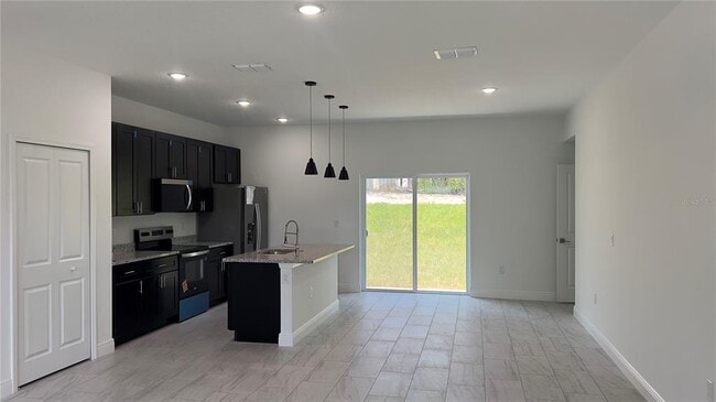 Building Photo - 3315 W Montgomery Ln