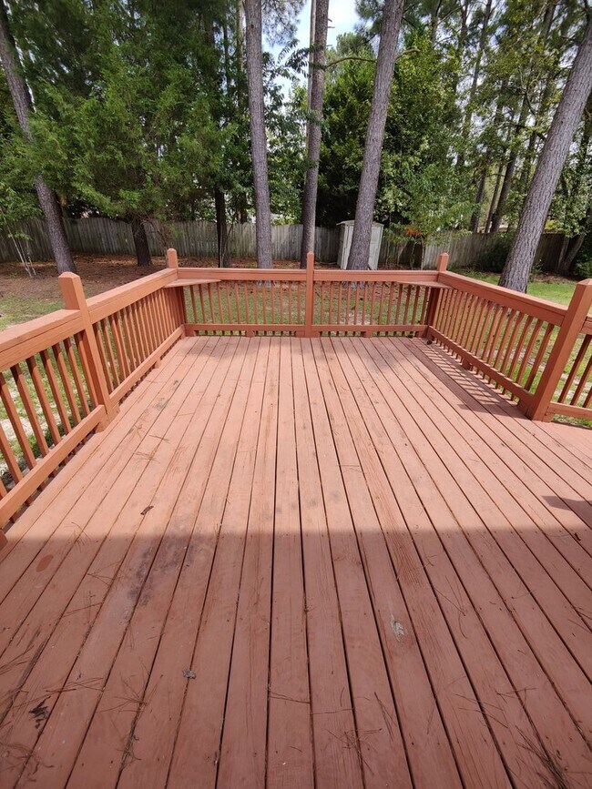 Building Photo - 126 Gayle Pond Trace