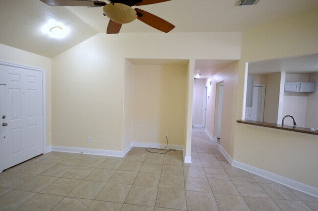 Building Photo - 8311 Kingsbridge Meadow Dr