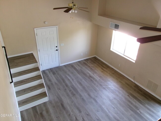 Building Photo - 6262 Escondido Dr