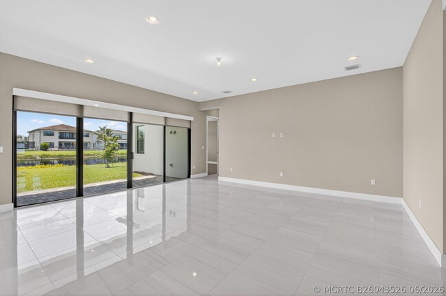 Building Photo - 17089 Rainbow Fls Trl