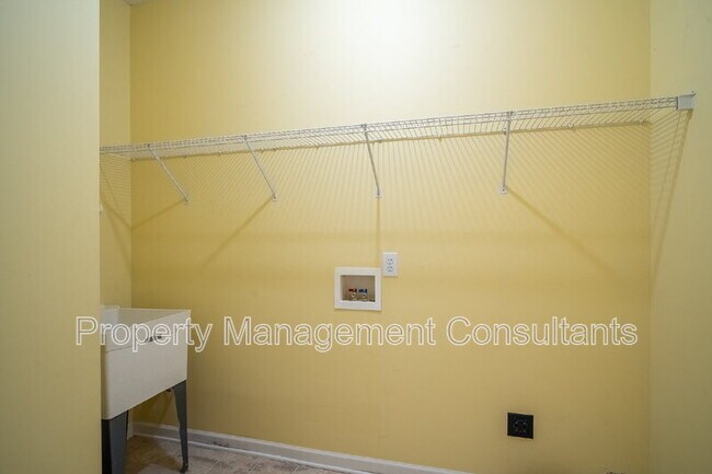 Building Photo - 216 Horseshoe Bend N