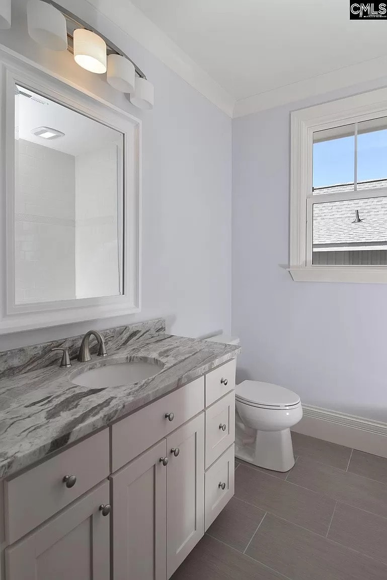 Building Photo - 615 Blanding St