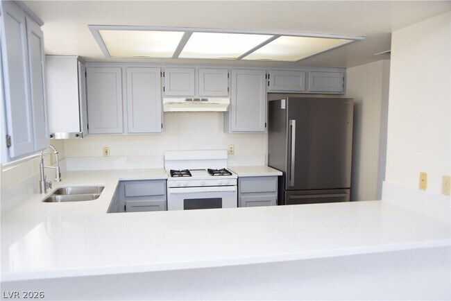 Building Photo - 1360 Pacific Terrace Dr