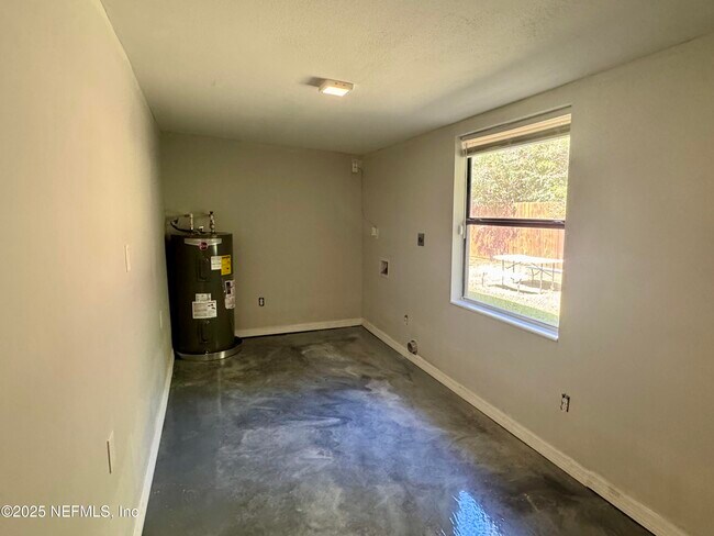 Building Photo - 4779 Shirley Ave