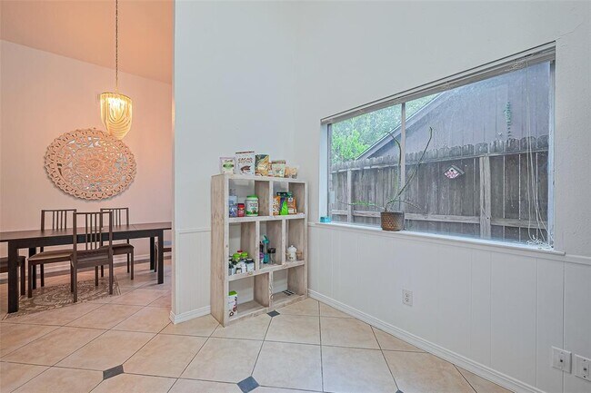 Building Photo - 8018 Zimmermann Dr