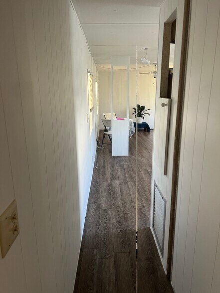 Building Photo - 26124 Colony Rd