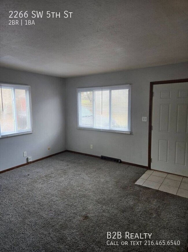 Building Photo - 2266 5th St SW