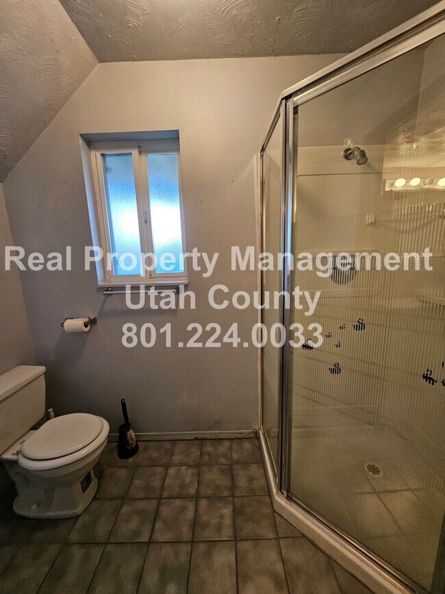 Building Photo - Elk Ridge Home with Unobstructed Valley Views